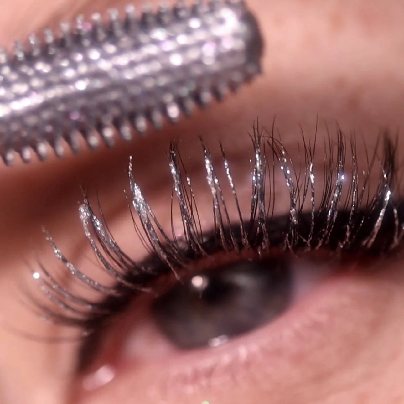 Viral Shimmery Glitter Mascara